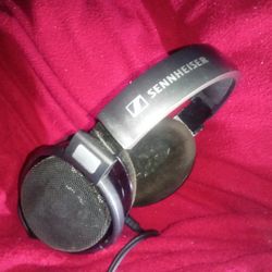 Sennheiser HD 650 Professional Wired Headphones 