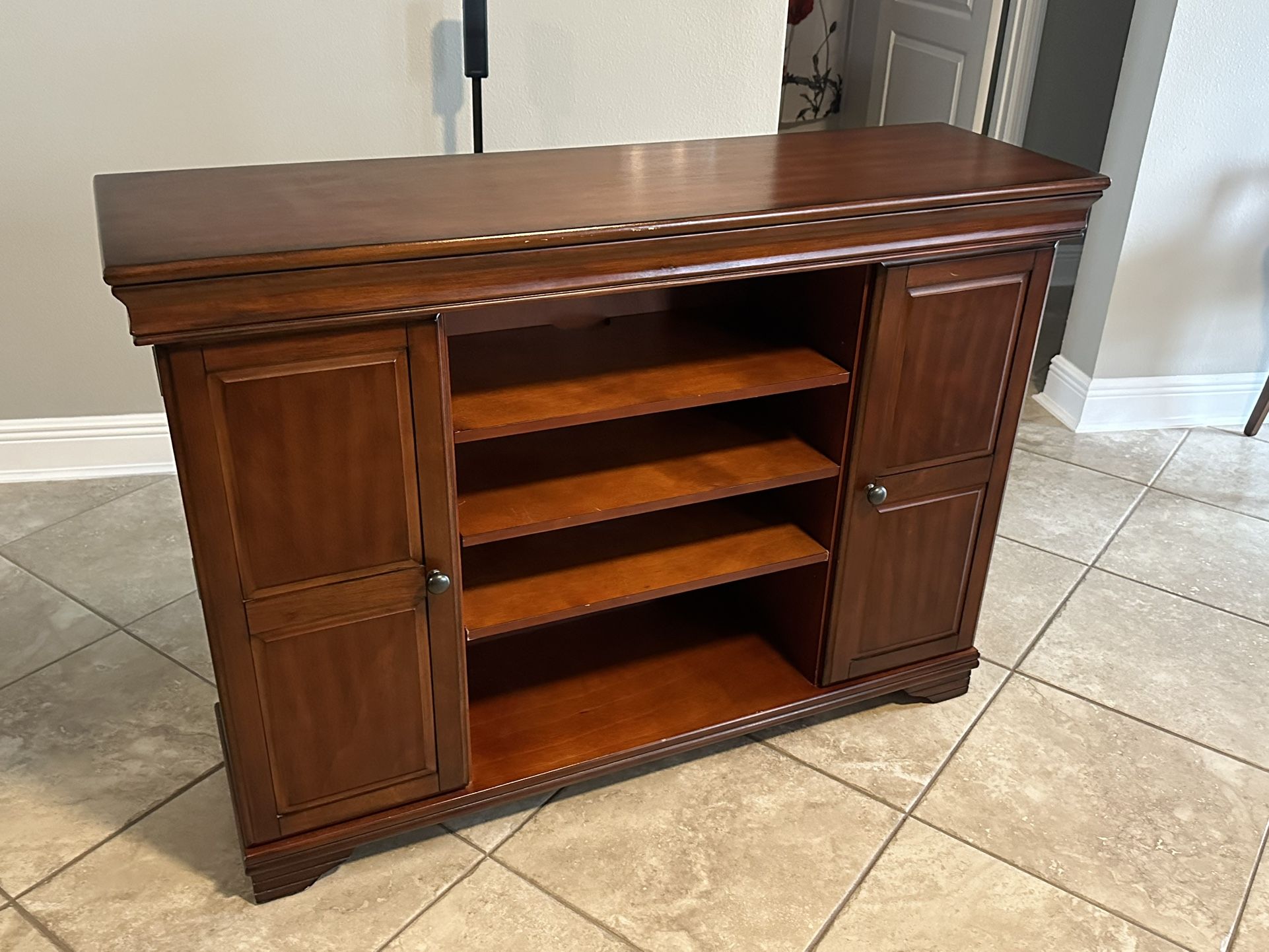 TV Console With Side Storage Shelves 