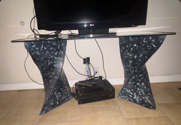 TV table