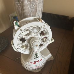 Vintage Avon Holiday Classic Porcelain Musical Ferris Wheel 2001 w Original Box