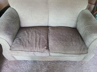 Free Love Seat