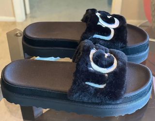 Ugg Australia women slides size 9 new without box...