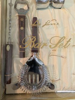 Vintage de luxe bar set make offer
