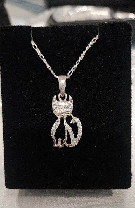 .925 Mexican Silver Pendant (Cat)