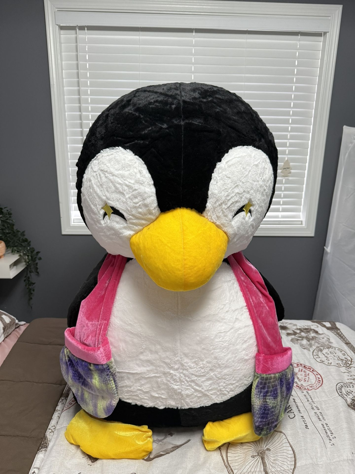 40in Penguin Brand New