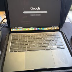 2025 Mac Book Air 256gb