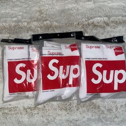 Hanes X Supreme white socks