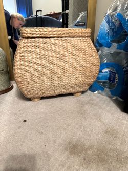 Woven Seagrass Storage Ottoman