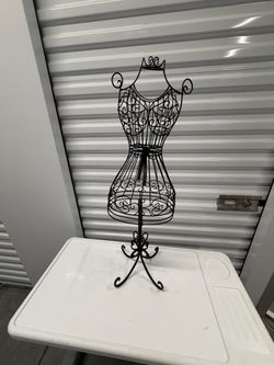 Black Wire Decorative Table Top Mannequin Dress Form. Used in good with some cosmetic blemishes. These  blemishes are in the form of some scratches an