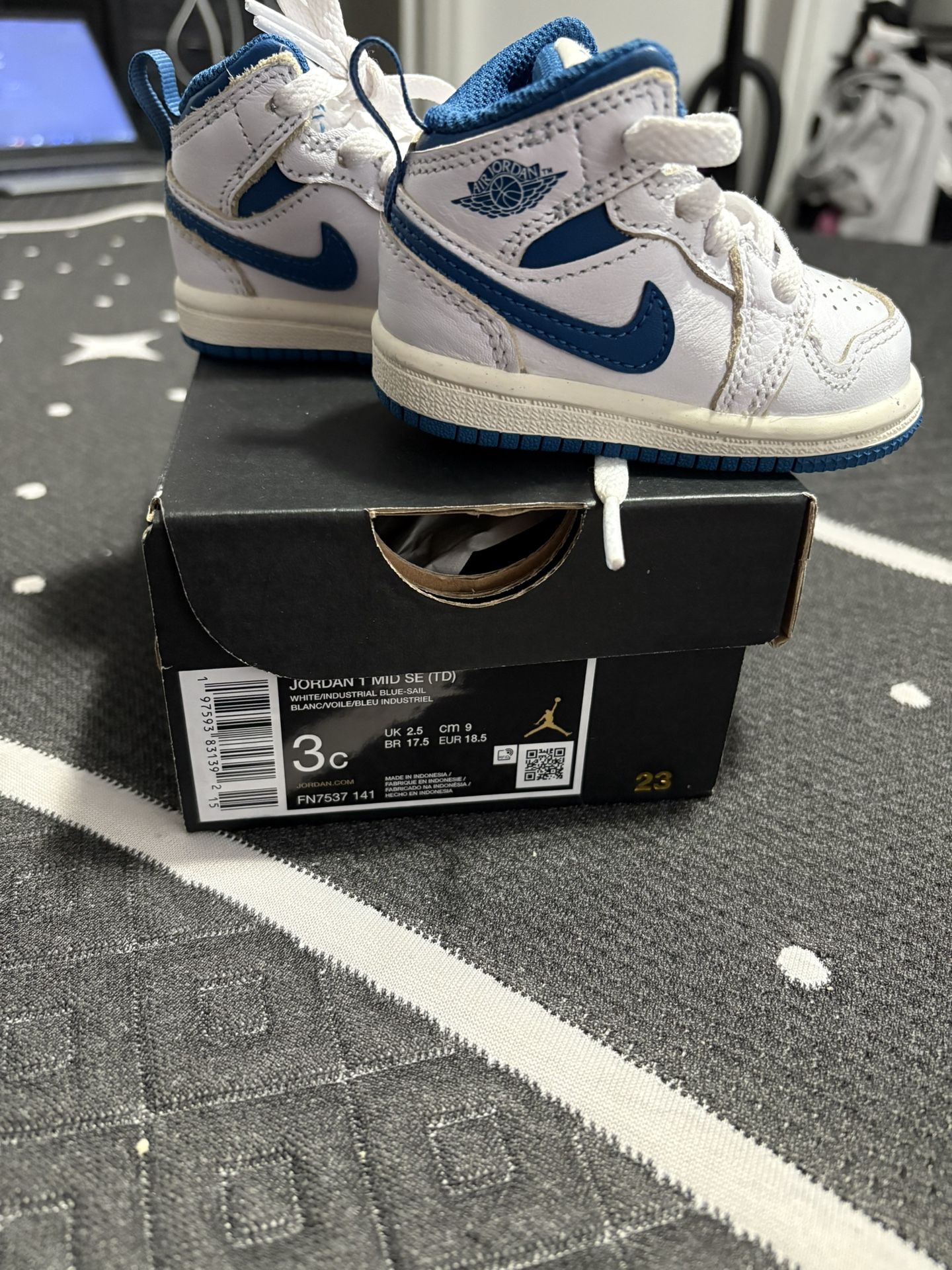 Baby Jordan 1s