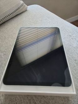 I Pad 64gb 10th Generation