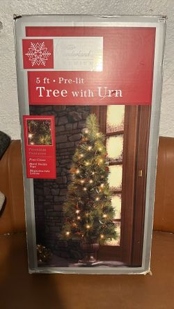 5 Feet Christmas Tree, Brand New. The regular price Was $69.99. It’s Very cheap now.
