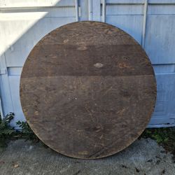 5 Ft Round Wood Banquet Tables