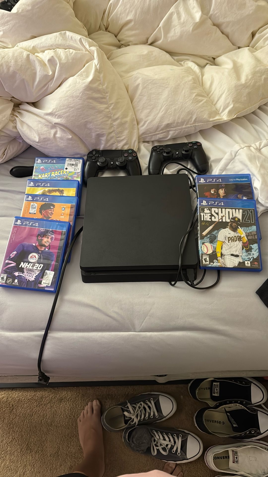 Perfectly Good Ps4 With Six Games And Two Controllers