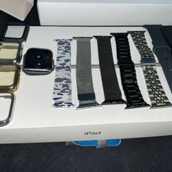 Iwatch Series 5 With Accessories 