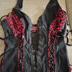 Gothic Corset Style Top – Black & Red Lace-Up Bustier
