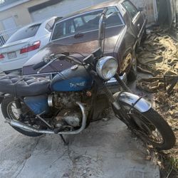 Triumph Bonneville T120R Motorcycle 