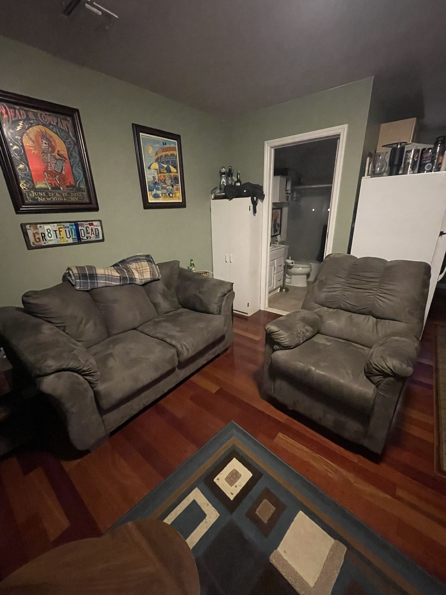 Loveseat and Recliner Set