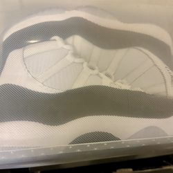 JORDAN 11 RETRO                                                                     "CONCORD🍇" 2018