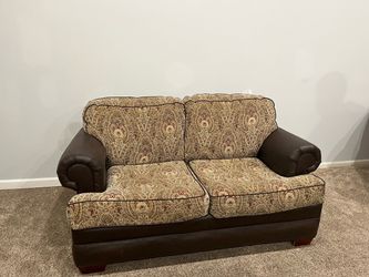 Sofa and loveseat set