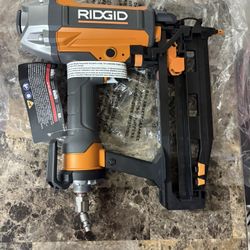 RIDGID 16-Gauge 2-1/2 in Straight Finish Nailer 