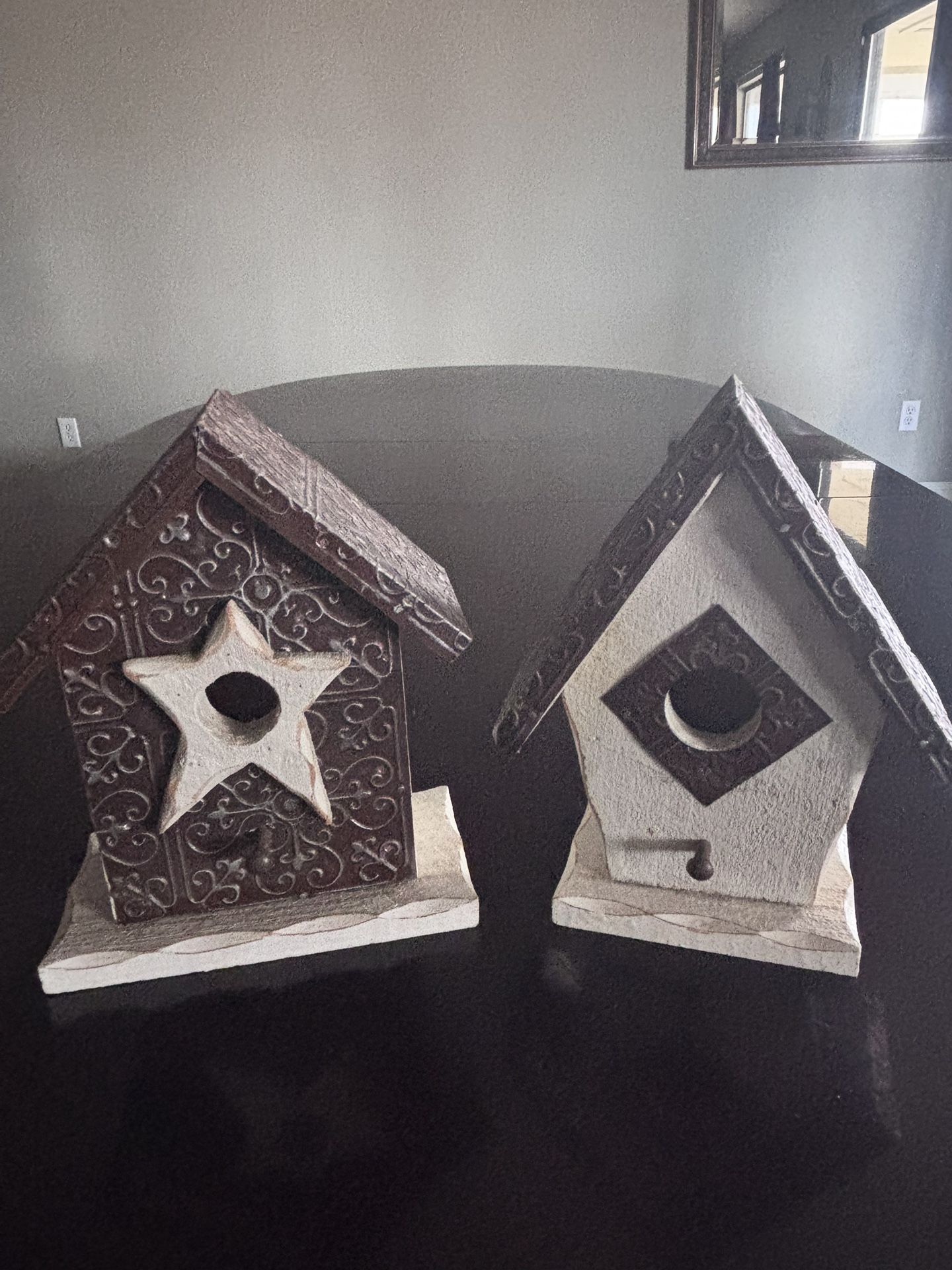 Decorative Birdhouses Set