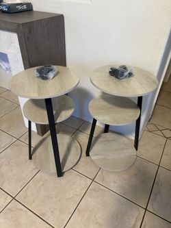 Set of 3-tiered side tables