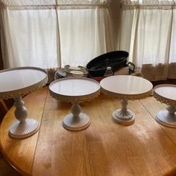 4 Opulent Treasures Cake Stands 