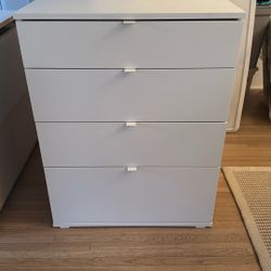 IKEA Vihals 4-Drawer Dresser