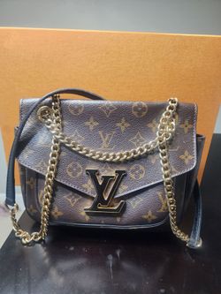 Authentic  louis vuitton  bag.