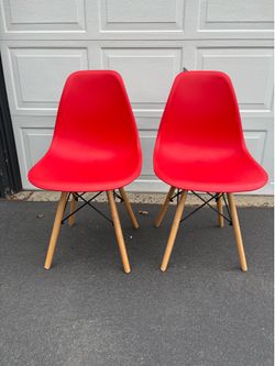 2 Red Plastic Modern Dining Chairs Wooden Legs