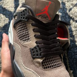 Jordan 4 Taupe Haze 