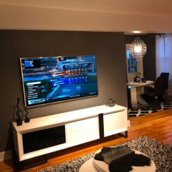 Modern Blk & White Tv Stand 