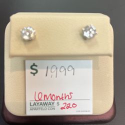14KT  White Gold Diamond Stud Earrings 