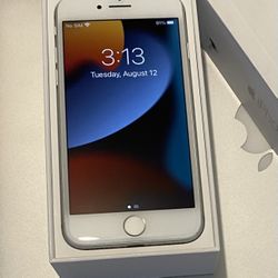 Apple iPhone 8 - 4.7” - Factory UNLOCKED - Like new