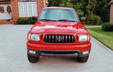 Urgent For sale 2001 TACOMA Great Shapee. 4WWWDWheelsss