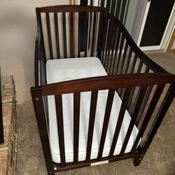 Chelsea 5-in-1 Convertible Crib