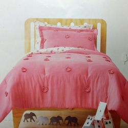 Girl Bed Sheet Pillowfort and Ikea 