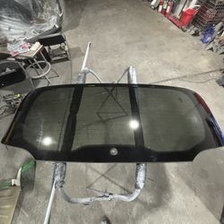 2017-2021 Chrysler Pacifica Rear Window/Glass 