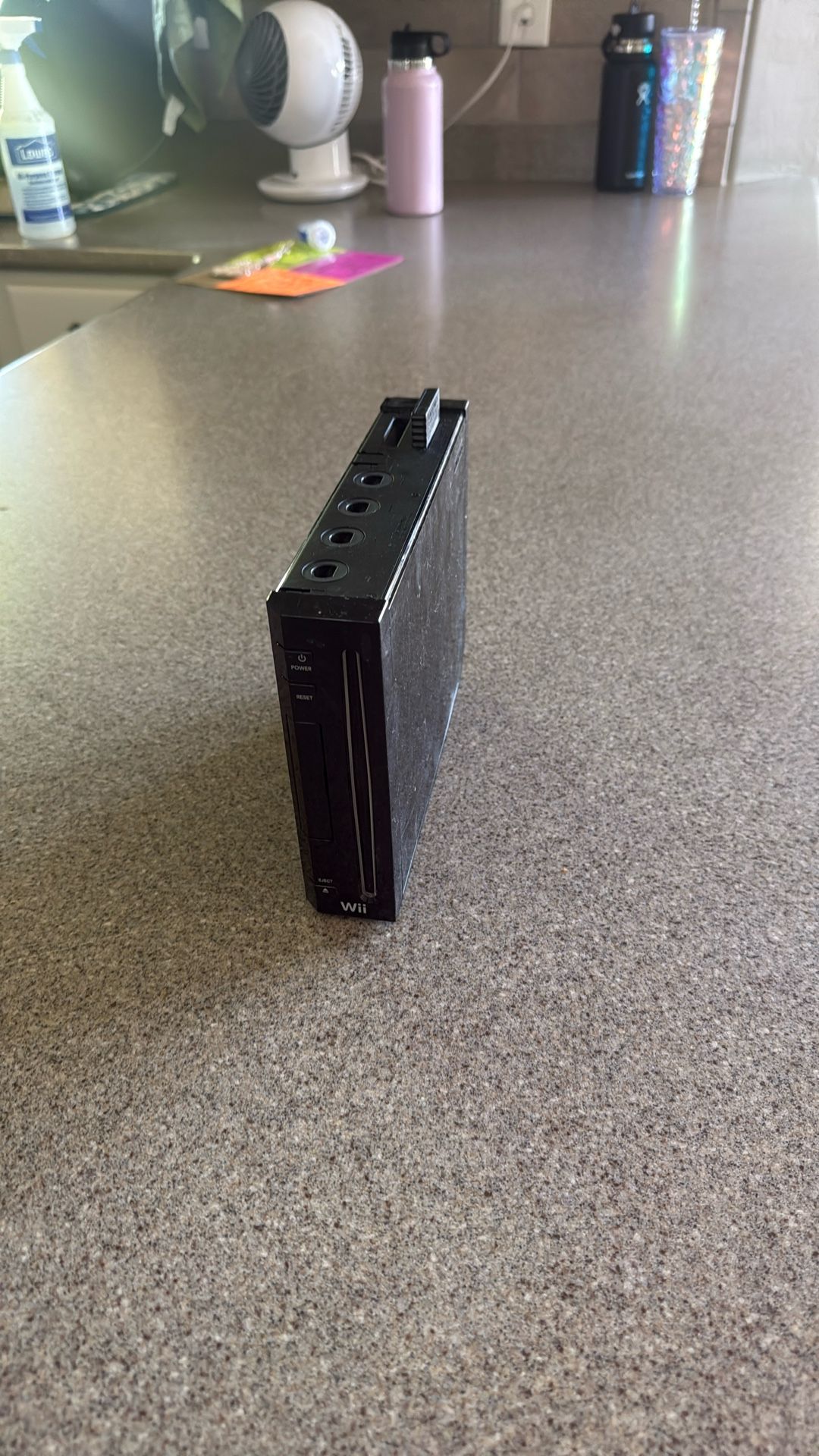 Wii Works Perfectly Comes With Everything No Controllers
