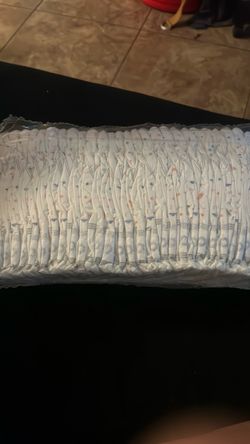 Huggies plus little snugglers
