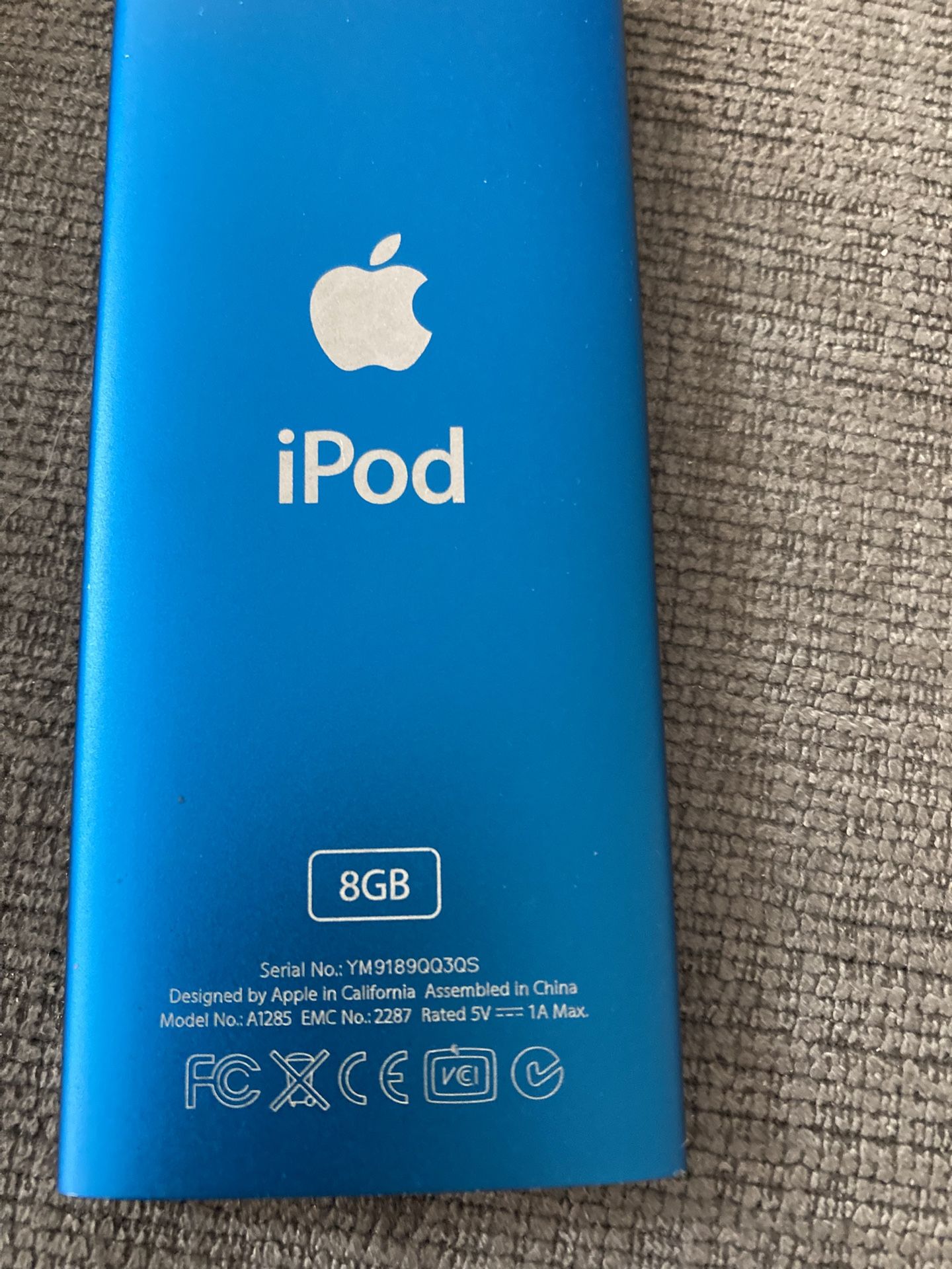 JBL Stage 3 Portable Speaker With IPod Nano