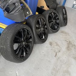 2015 18” Maxima ,Q50, Altima