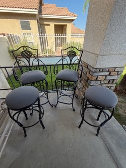 Barstool set