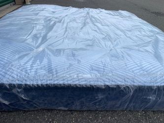 King size mattress and box