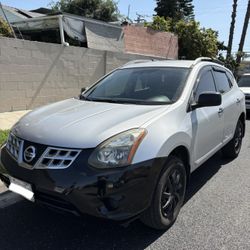 2014 Nissan Rogue Select