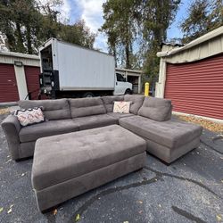 Like New Grey Sectional 