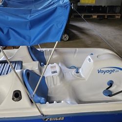 Voyager DLX Pelican Paddle Boat