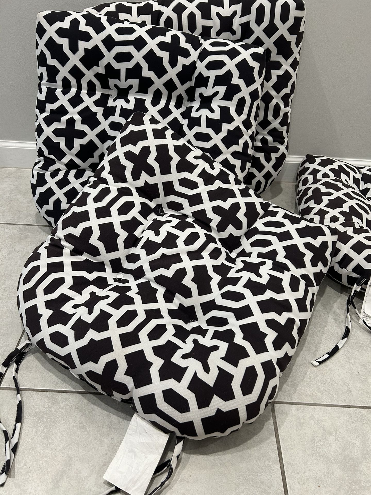 Outdoor 4 Tufted Chair Cushions