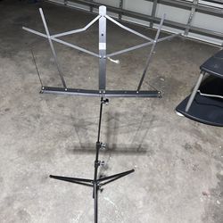 Titan Collapsible Music Stand 